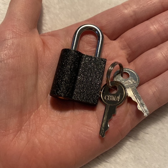 🔥🔥 Lock and Key - Picture 3 of 4